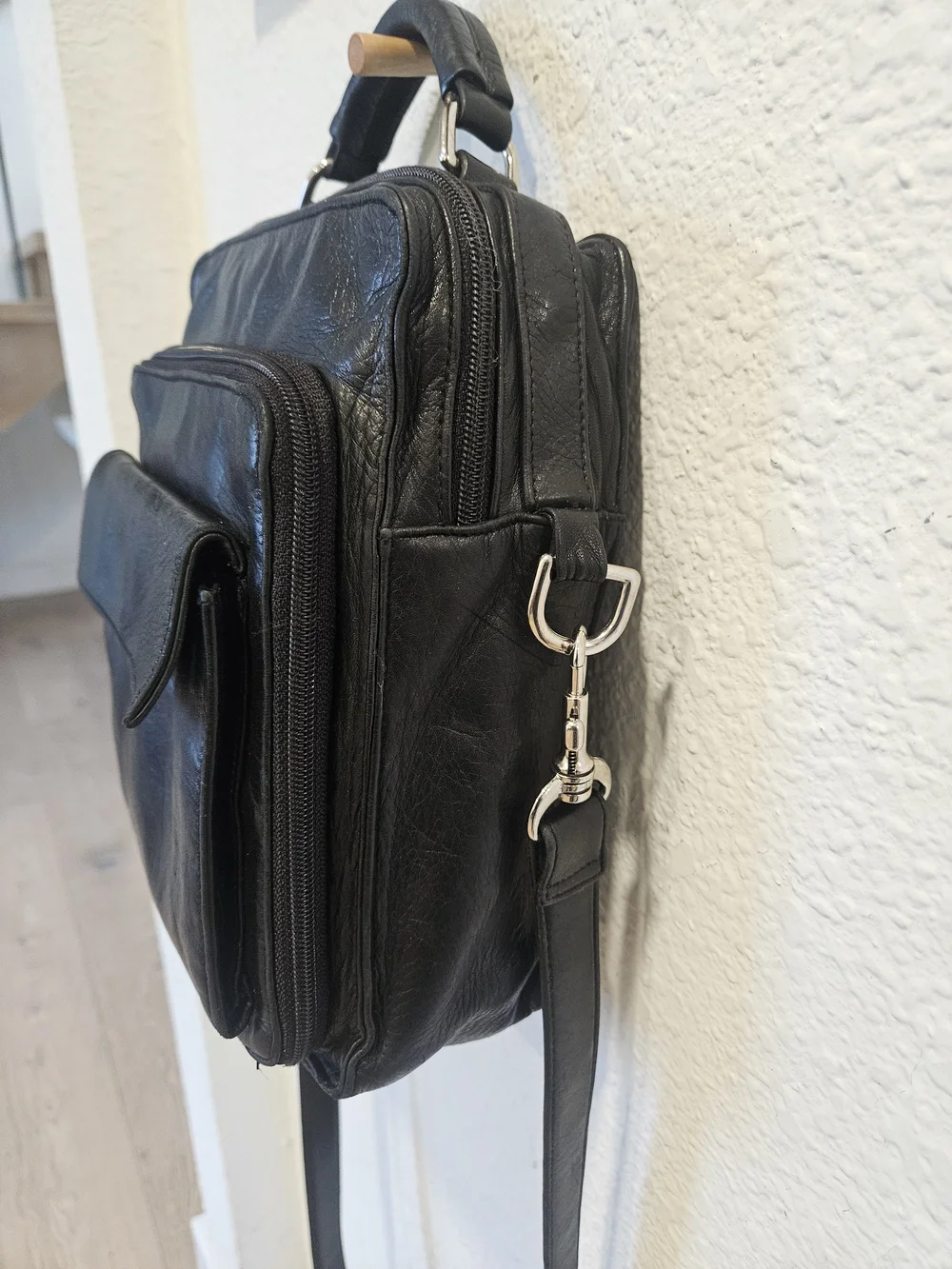 Vintage Perlina NY Black Leather Travel Crossbody Organizer Bag